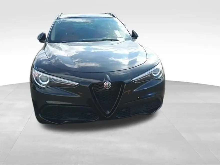 2019 Alfa Romeo Stelvio Ti Sport photo 1