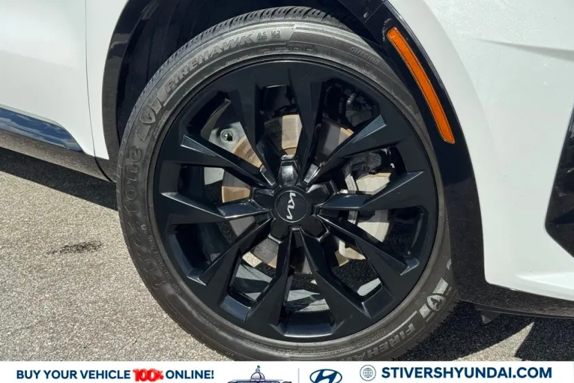 2022 Kia Sorento SX photo 1