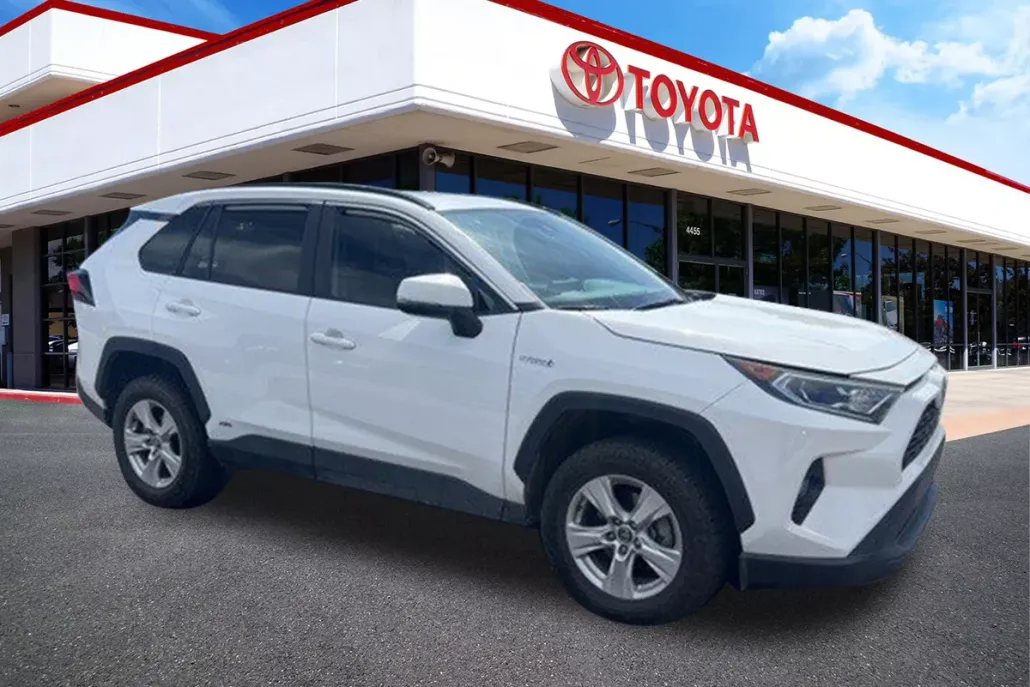 2021 Toyota RAV4 Hybrid XLE photo 1