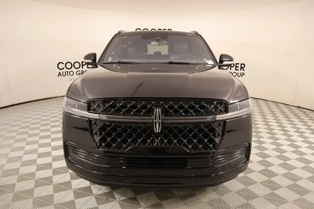 2025 Lincoln Navigator Reserve photo 1