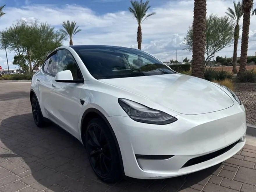 2020 Tesla Model Y Long Range photo 1