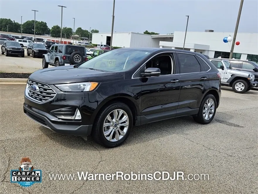 2022 Ford Edge Titanium photo 1