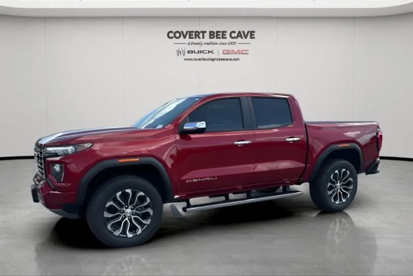 2025 Gmc Canyon Denali photo 1