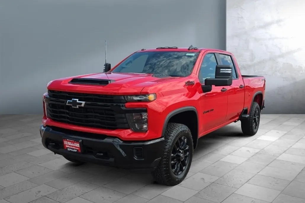 2025 Chevrolet Silverado 2500HD Custom photo 1