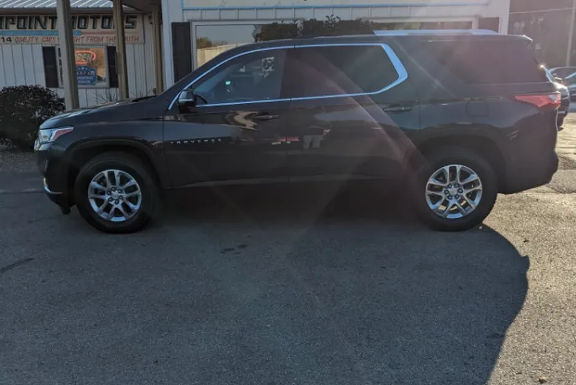 2018 Chevrolet Traverse Cloth 1LT photo 1