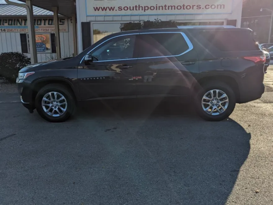 2018 Chevrolet Traverse Cloth 1LT photo 1