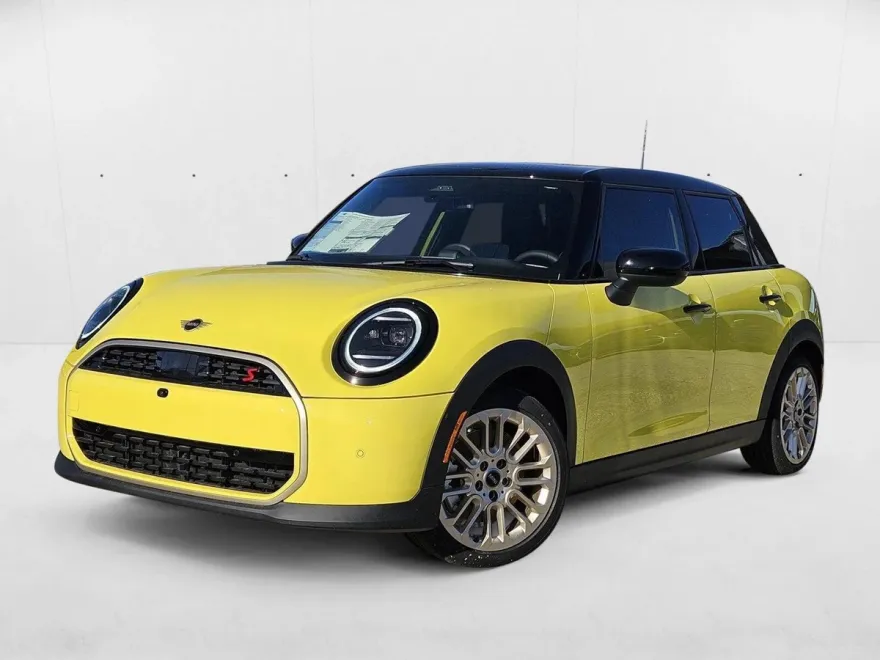 2025 Mini Cooper 4 Door Hardtop S Iconic photo 1