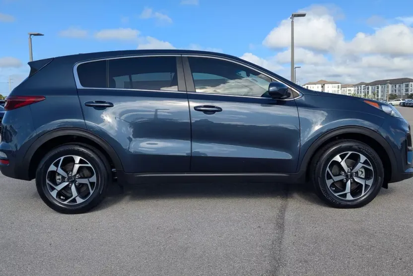 2021 Kia Sportage LX photo 1