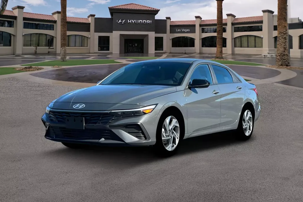 2025 Hyundai Elantra SEL Sport photo 1