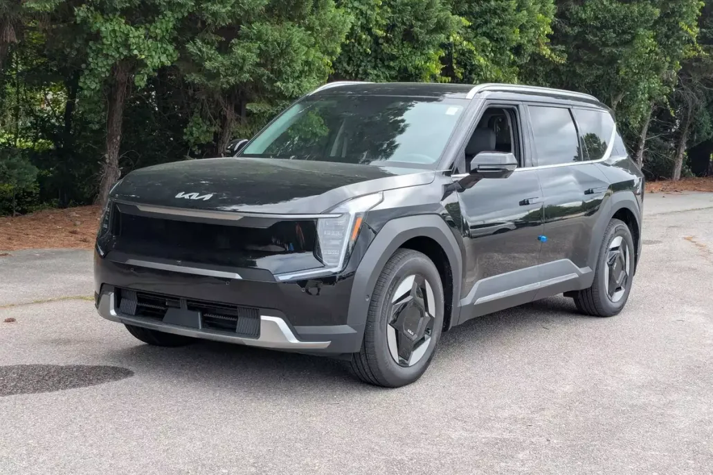 2026 Kia EV9 Wind photo 1