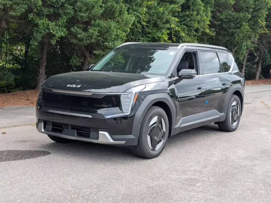 2026 Kia EV9 Wind photo 1