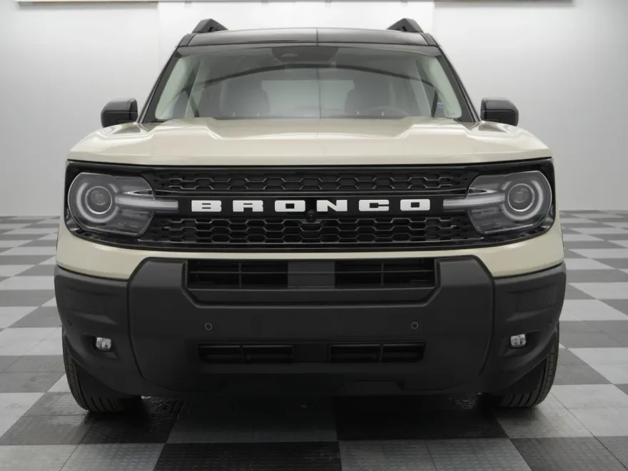 2025 Ford Bronco Sport Outer Banks photo 1
