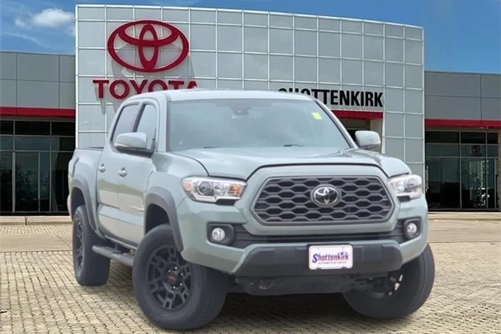 2022 Toyota Tacoma TRD Off-Road photo 1