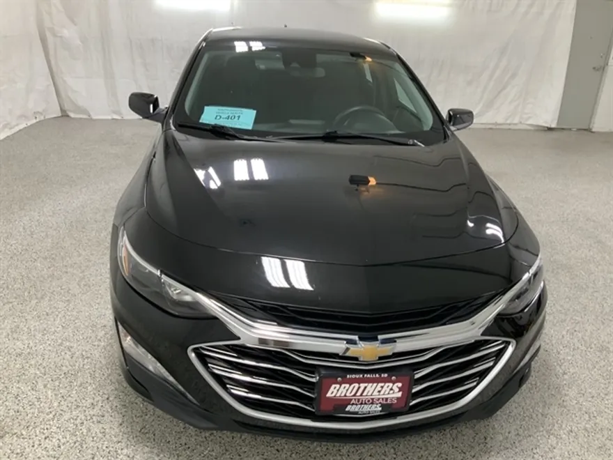 2023 Chevrolet Malibu 1LT photo 1