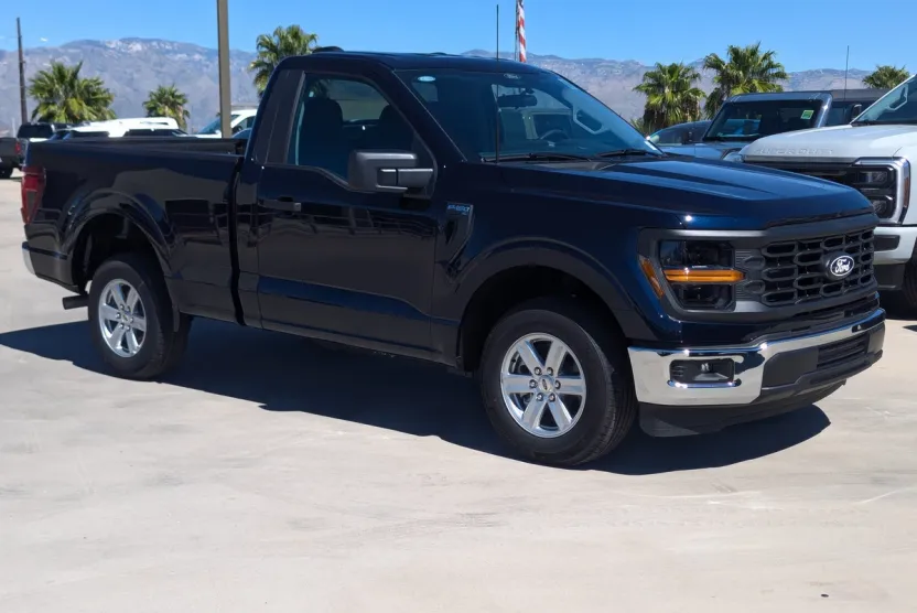 2025 Ford F-150 XL photo 1
