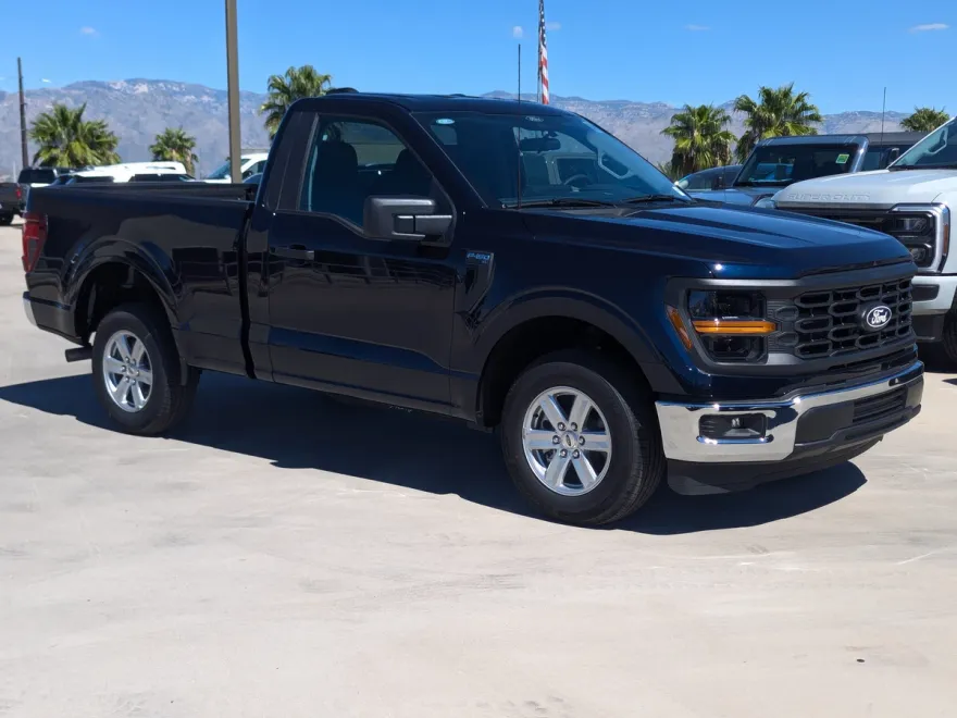 2025 Ford F-150 XL photo 1