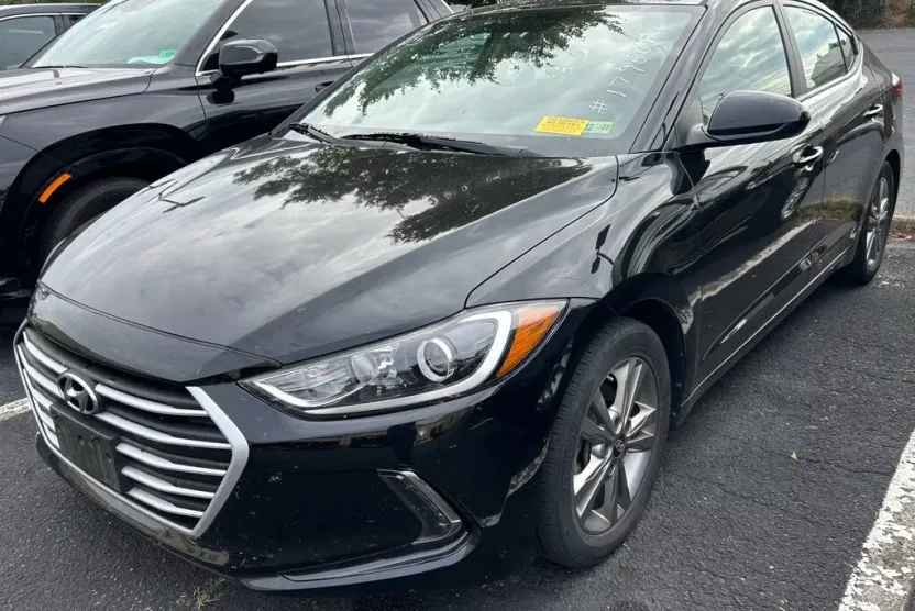 2017 Hyundai Elantra SE Tech Limited photo 1