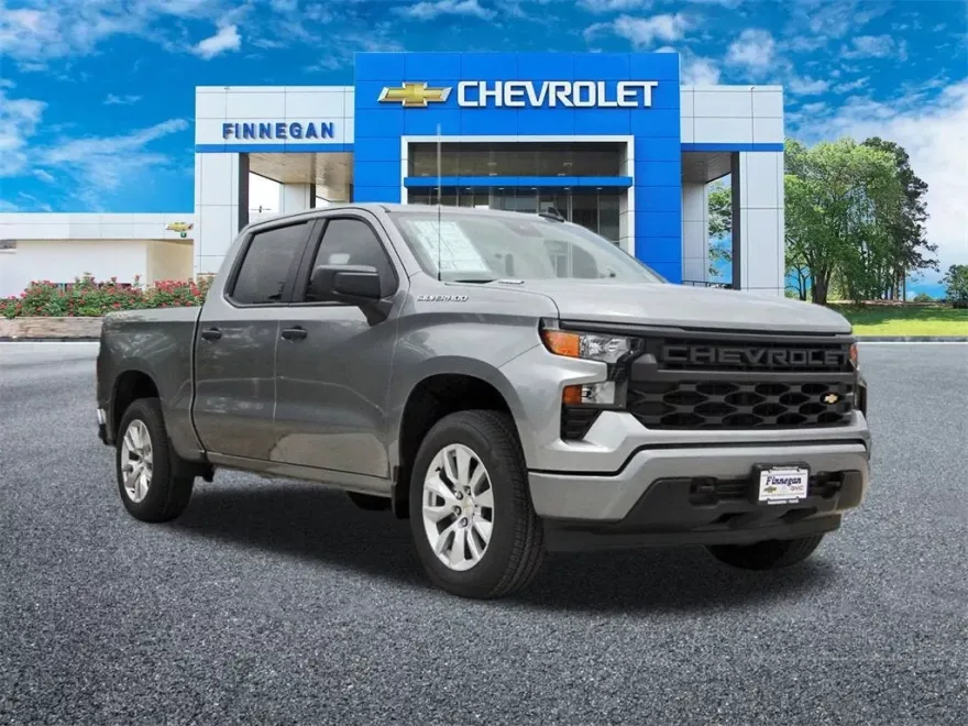2025 Chevrolet Silverado 1500 Custom photo 1