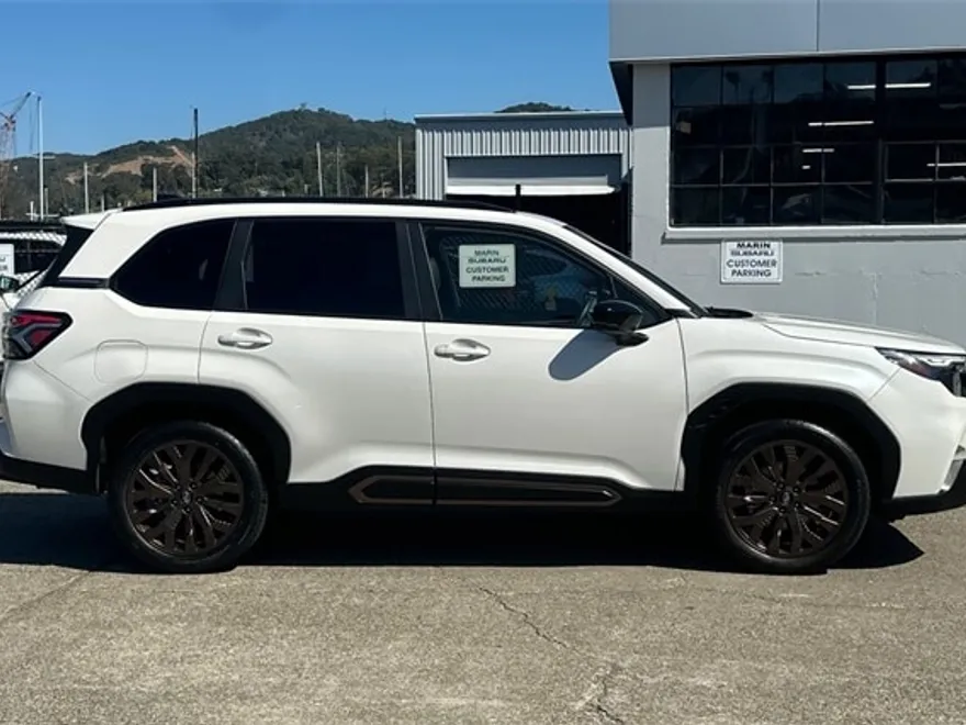 2025 Subaru Forester Sport photo 1