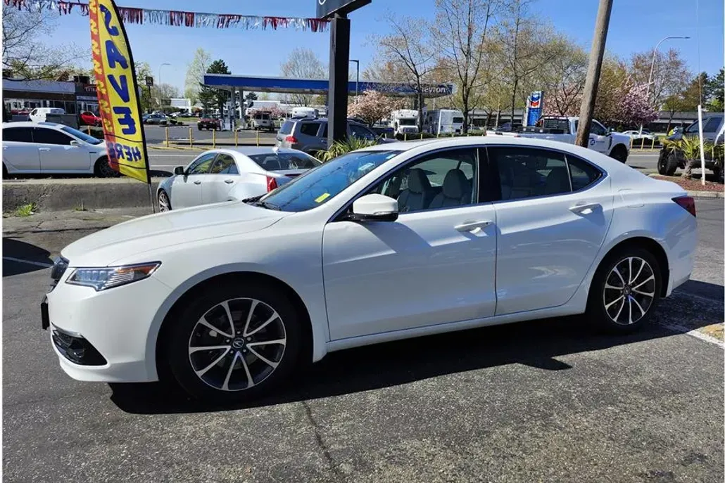 2015 Acura TLX SH-AWD Advance photo 1