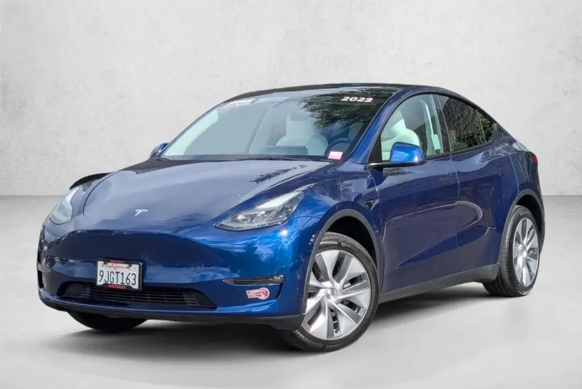 2023 Tesla Model Y Long Range photo 1