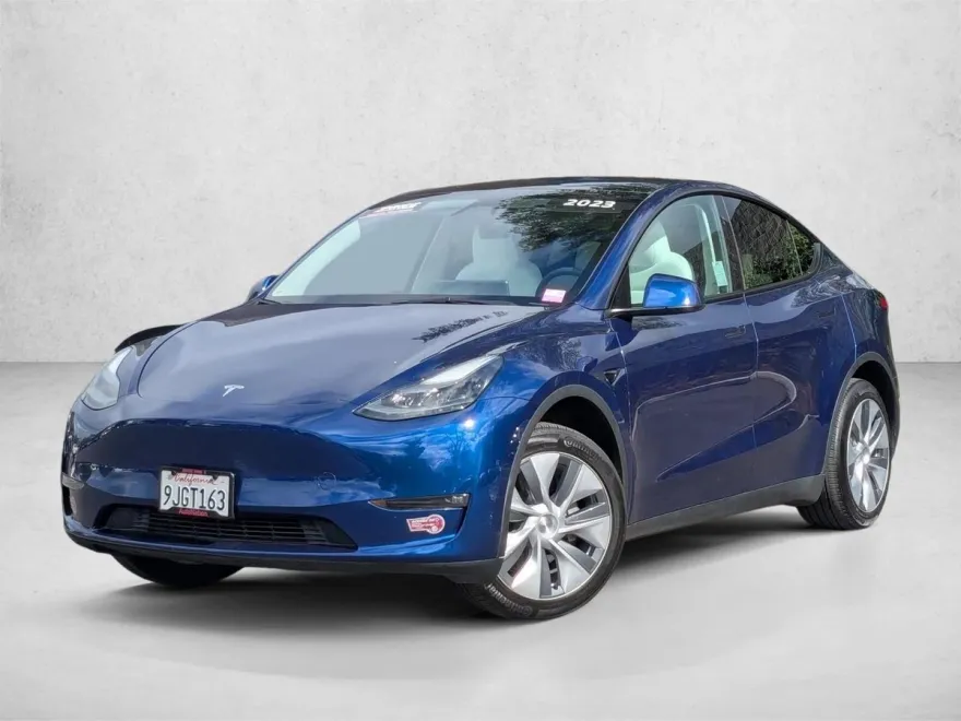2023 Tesla Model Y Long Range photo 1