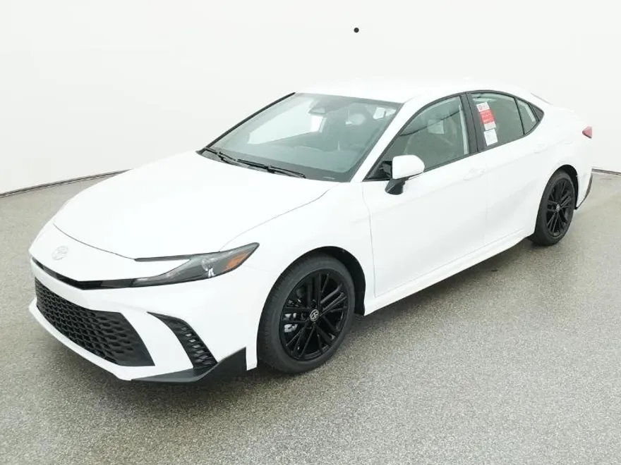 2026 Toyota Camry SE photo 1