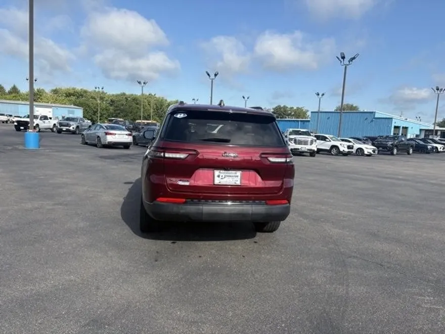 2021 Jeep Grand Cherokee Altitude photo 1