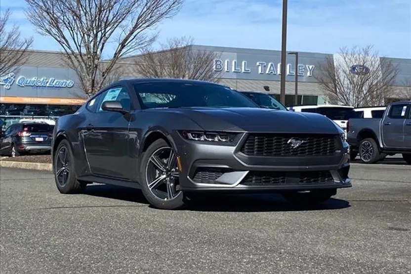 2025 Ford Mustang EcoBoost photo 1