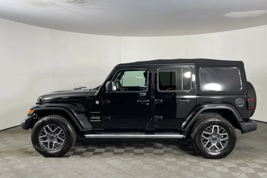 2024 Jeep Wrangler Sahara photo 1