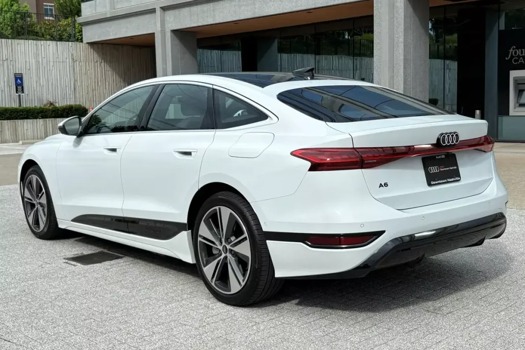 2025 Audi A6 Premium Plus photo 1
