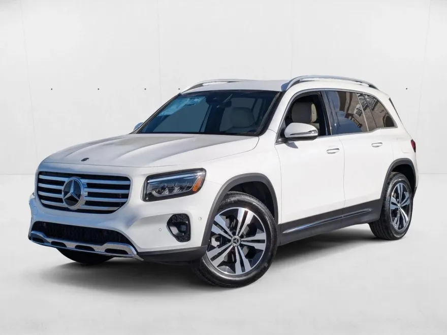 2025 Mercedes Benz GLB 250 4MATIC photo 1