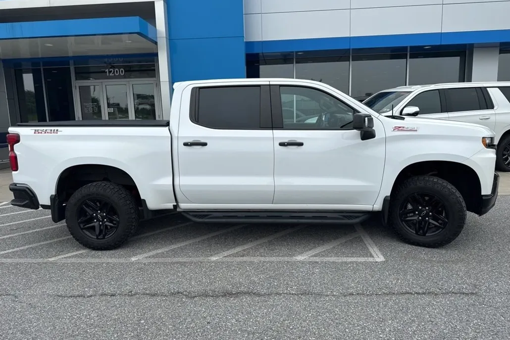 2019 Chevrolet Silverado 1500 LT Trail Boss photo 1