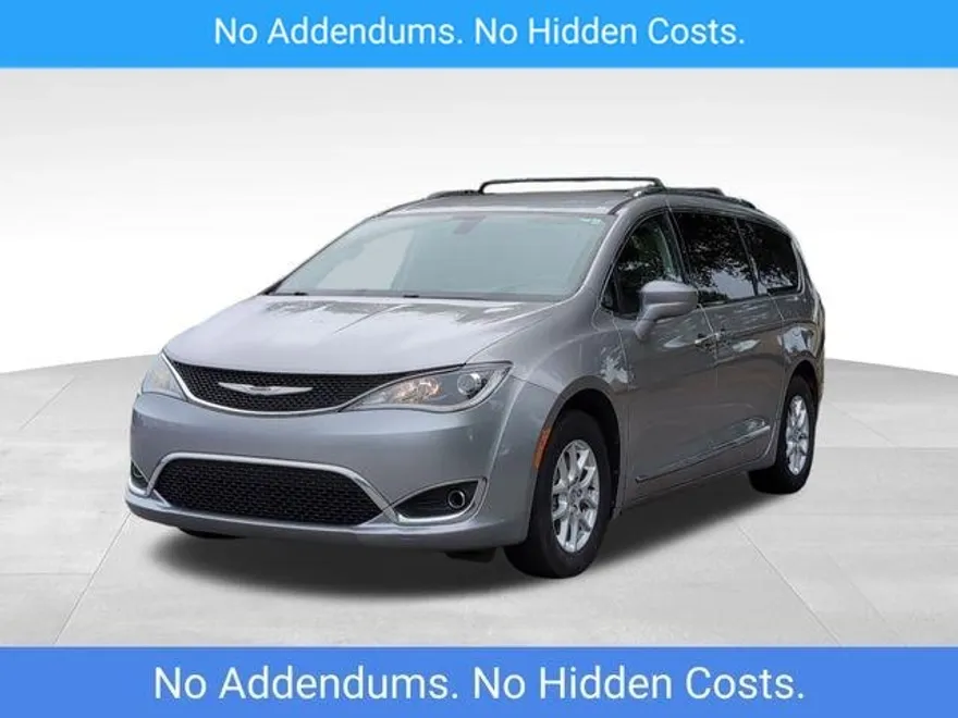 2020 Chrysler Pacifica Touring L photo 1
