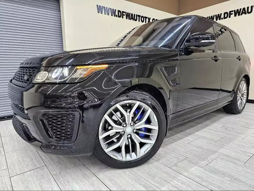 2017 Land Rover Range Rover Sport SVR photo 1