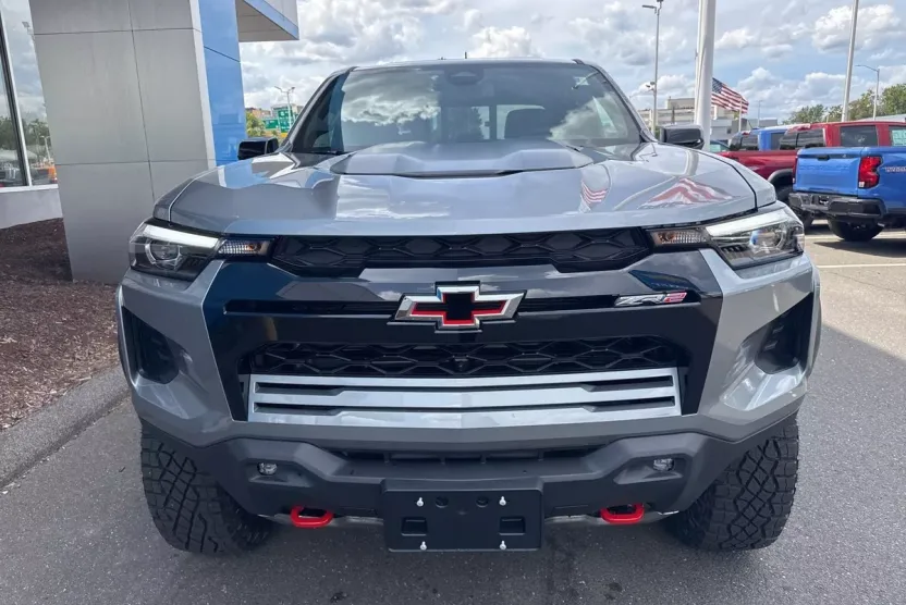 2026 Chevrolet Colorado ZR2 photo 1
