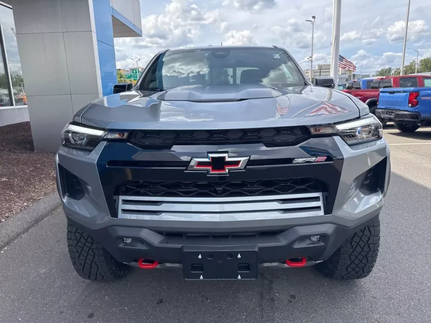 2026 Chevrolet Colorado ZR2 photo 1