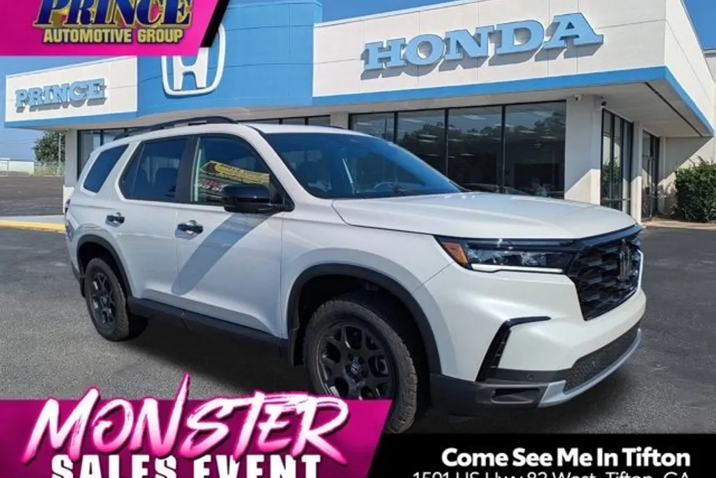 2025 Honda Pilot TrailSport photo 1