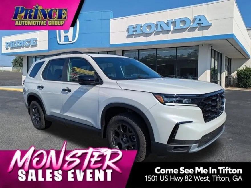 2025 Honda Pilot TrailSport photo 1