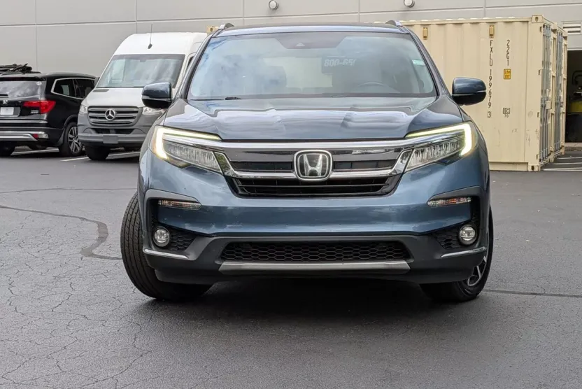 2019 Honda Pilot Touring photo 1