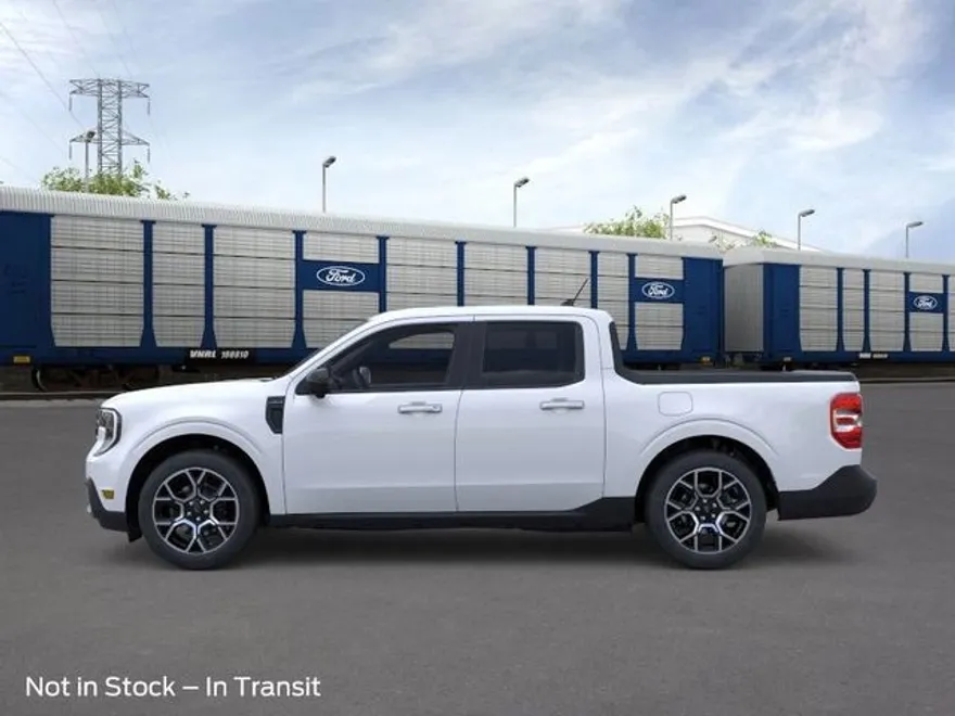 2025 Ford Maverick Lariat photo 1