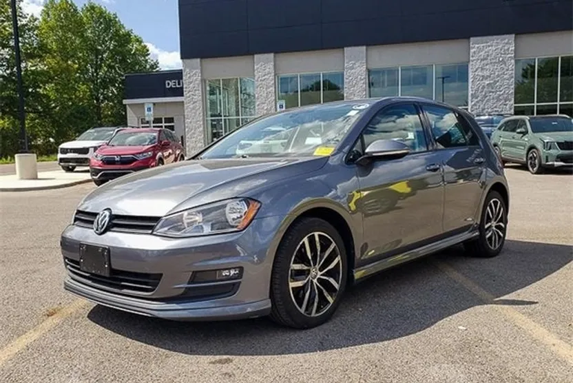 2015 Volkswagen Golf TSI SE photo 1
