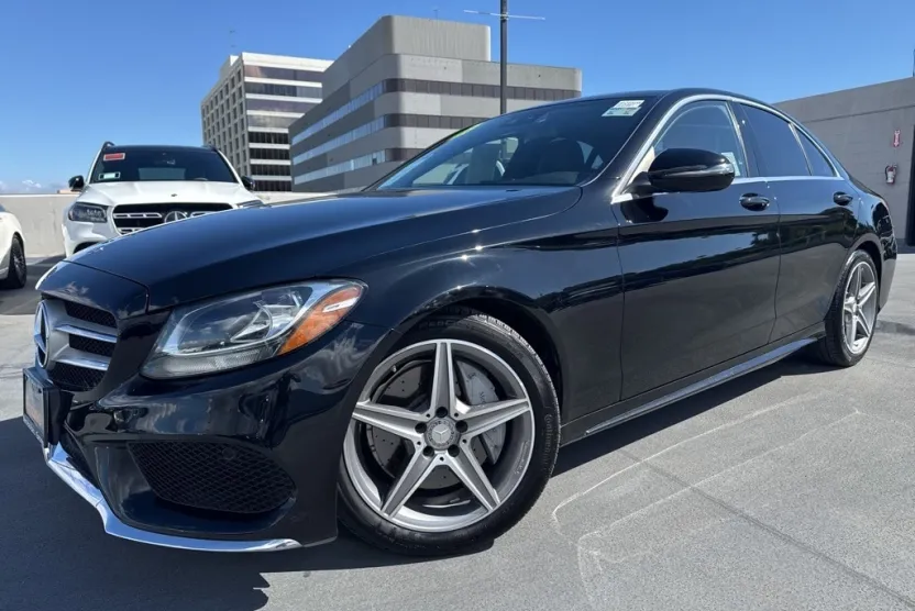 2016 Mercedes Benz C 300 photo 1