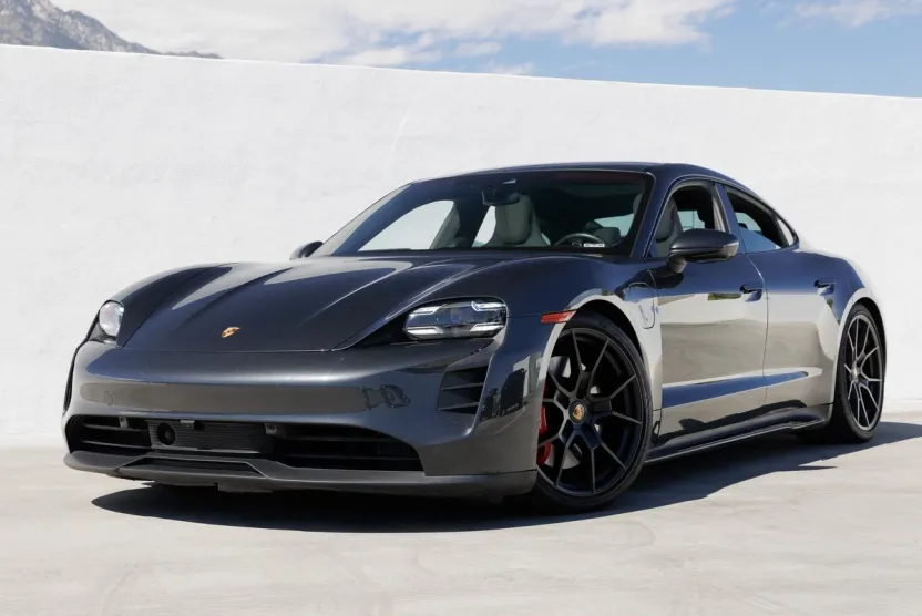 2023 Porsche Taycan GTS photo 1