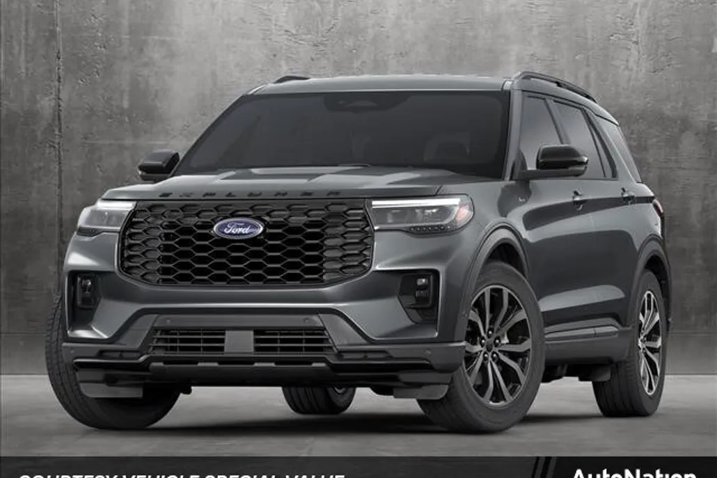 2025 Ford Explorer ST-Line photo 1
