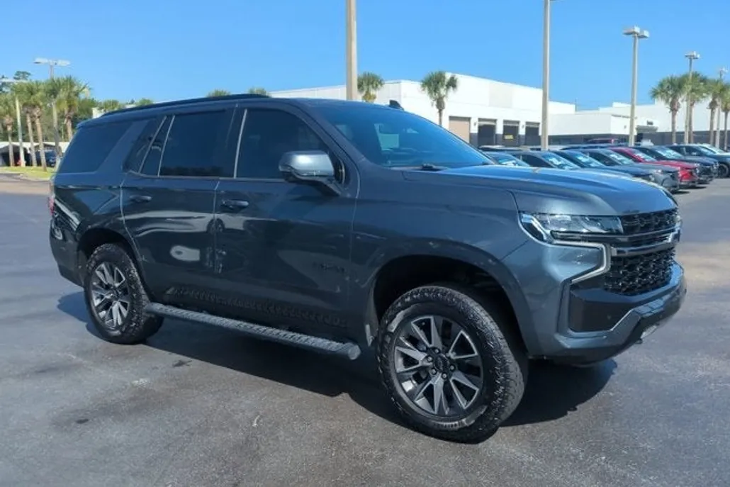 2021 Chevrolet Tahoe Z71 photo 1