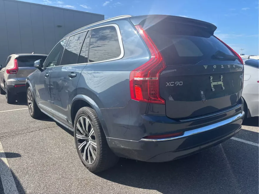 2024 Volvo XC90 B5 Core photo 1