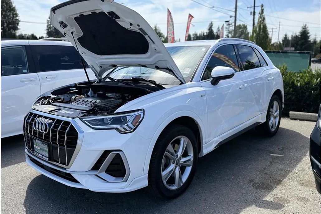2020 Audi Q3 S line Premium Plus photo 1