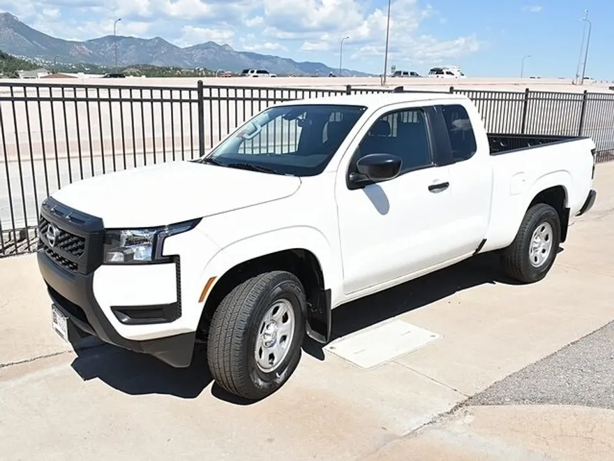 2025 Nissan Frontier S photo 1