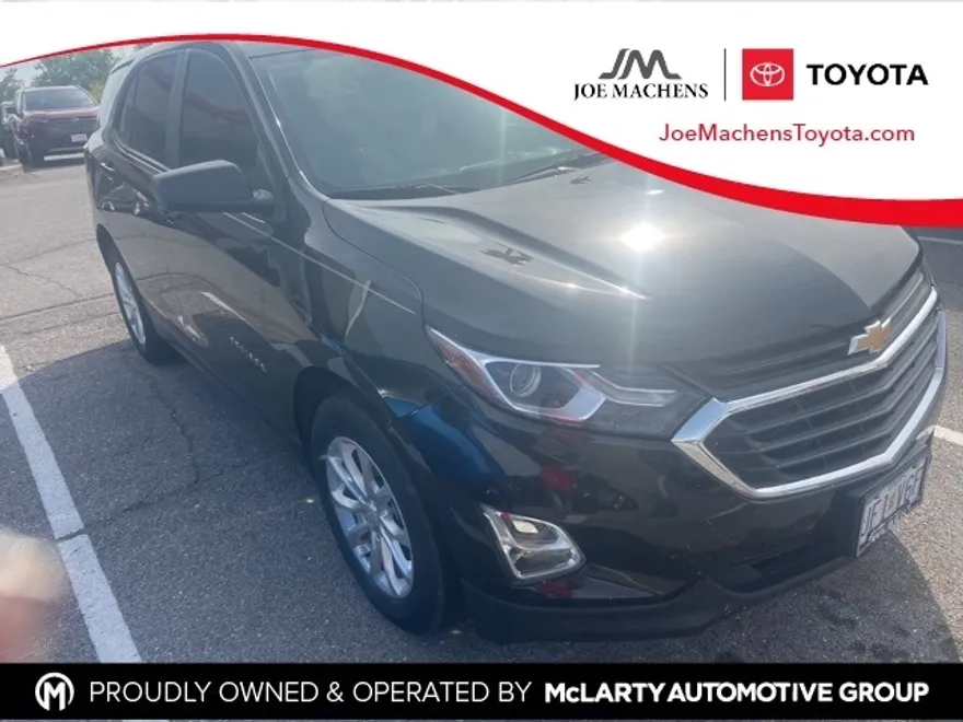 2021 Chevrolet Equinox LS photo 1